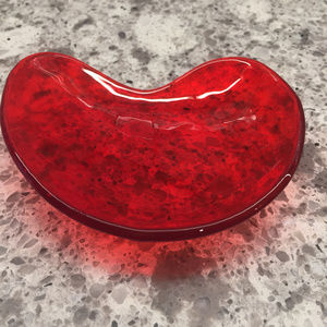 🔥 Vintage Red Glass Ashtray — Retro & Bold 🔥